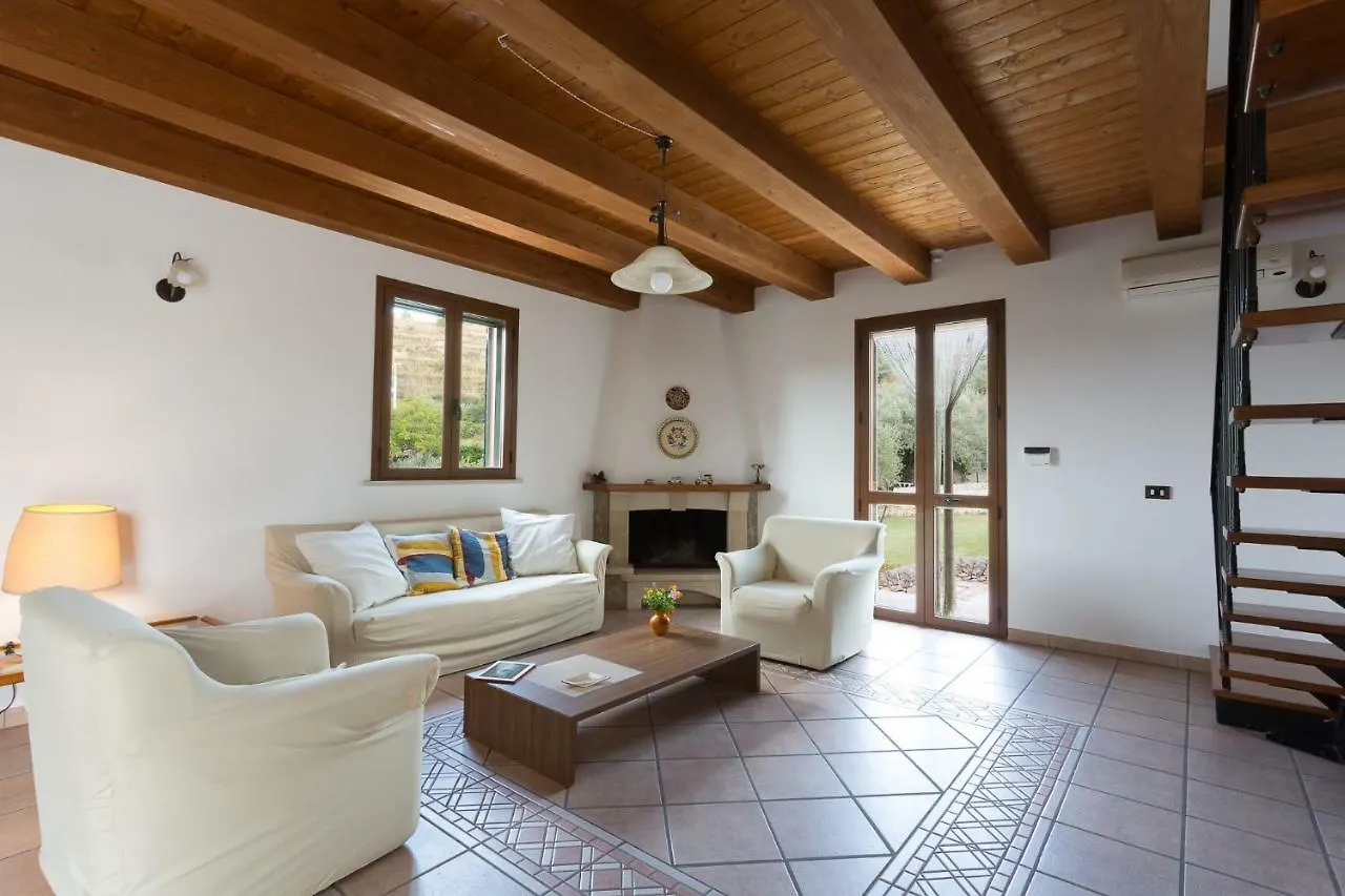 Villa Calaforno Giarratana 0*,